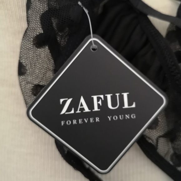 BNWT Dotted Harness Sheer Mesh Lingerie Set - Picture 9 of 10